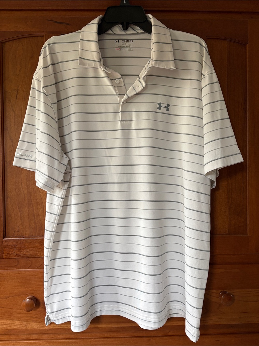 Under Armour Men’s White Polo with Thin Gray Stripes